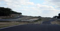 ligne droite des stands du circuit de Haute Saintonge (la genetouze)